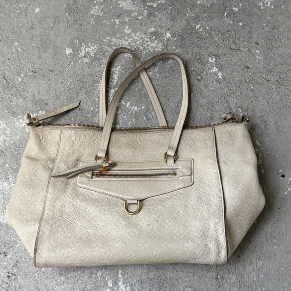 Louis Vuitton leather tote - Picture 1 of 13